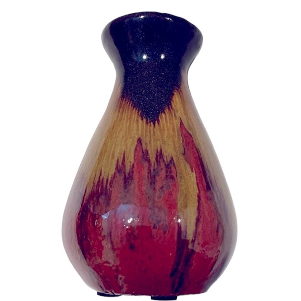 Mini vase approximately 5“ tall 1 piece
